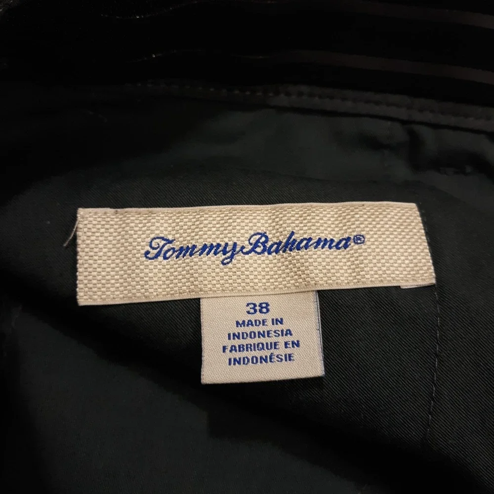 Tommy Bahama Chino Shorts Mens Size 38 x 8.5 Gray Flat Front Casual Performance